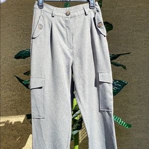 Ladies grey cropped dress pants w/multiple pockets